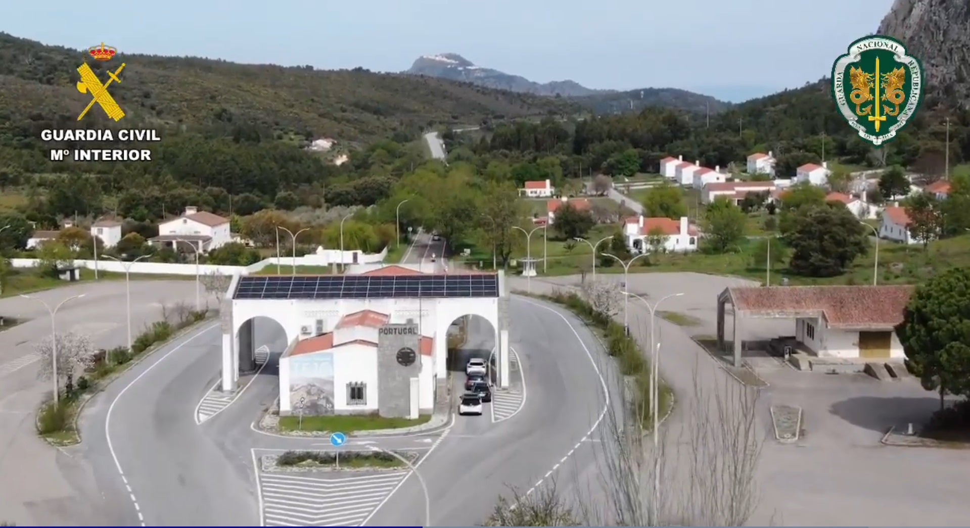 El simulacro de persecución policial transfronteriza entre la Guardia Civil de Cáceres y la GNR, en imágenes