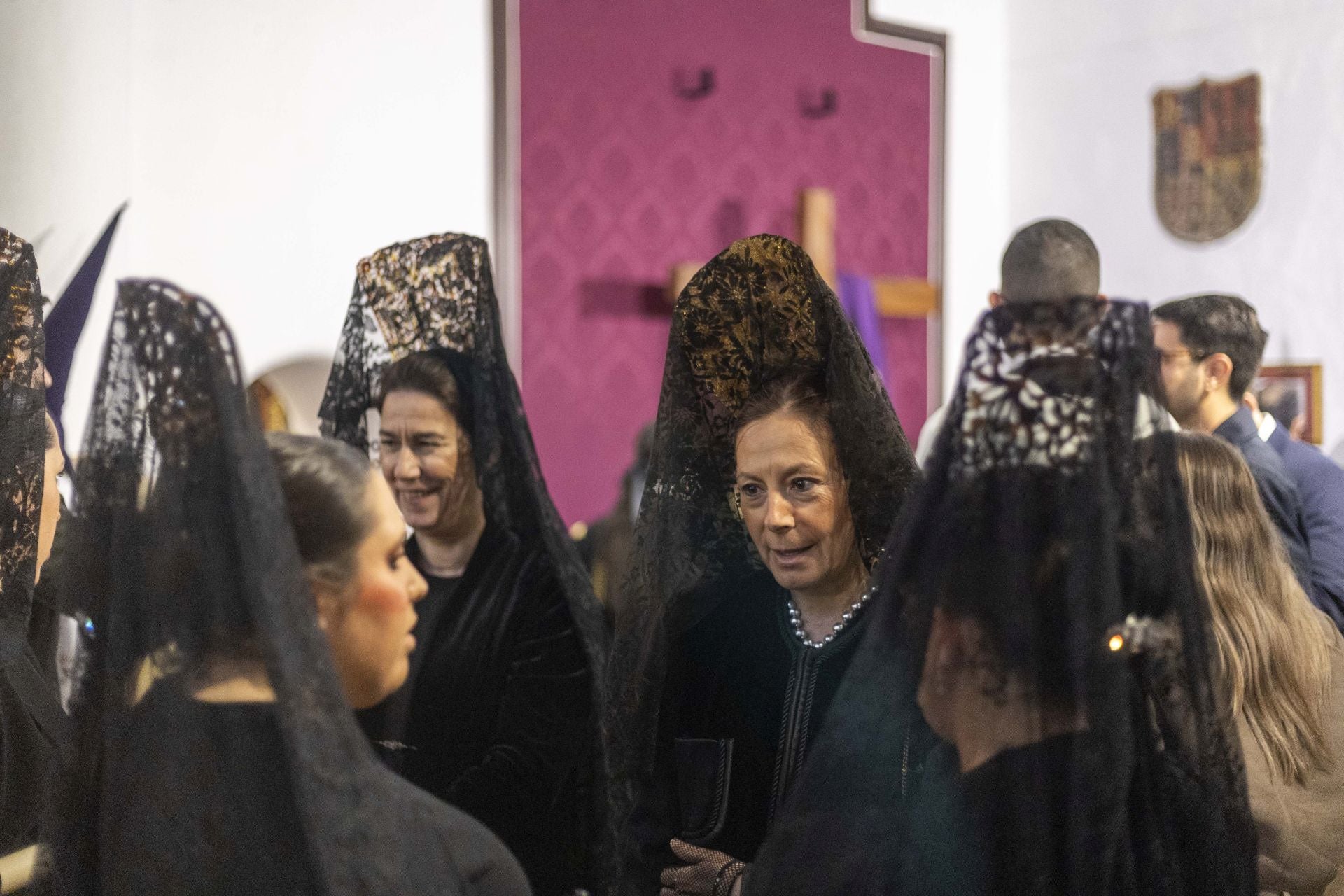 Las mejores imágenes del Lunes Santo en Cáceres