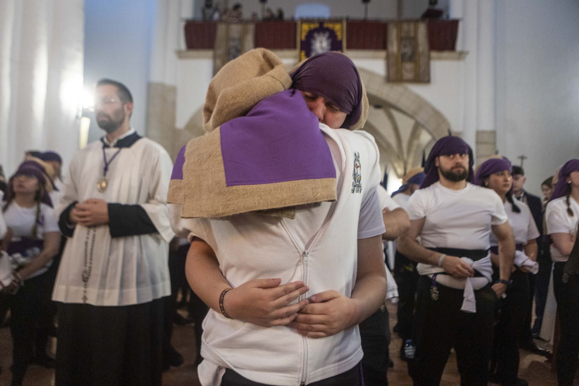 Las mejores imágenes del Lunes Santo en Cáceres