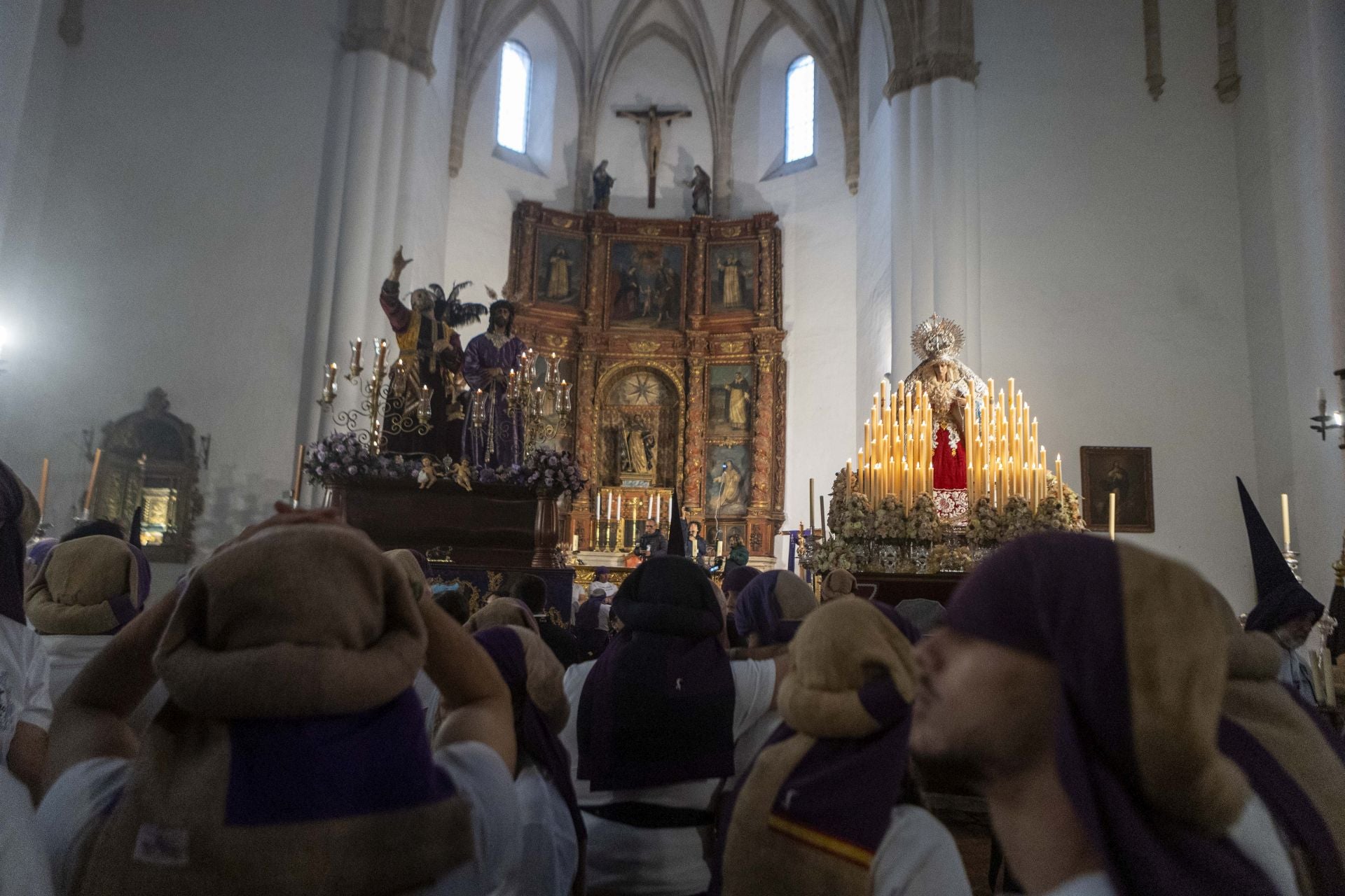 Las mejores imágenes del Lunes Santo en Cáceres