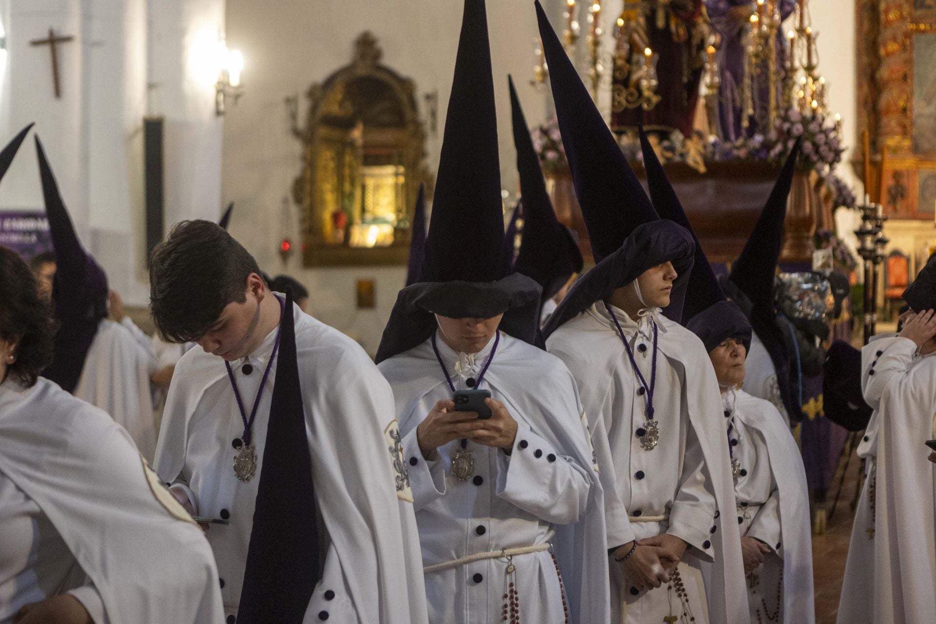 Las mejores imágenes del Lunes Santo en Cáceres