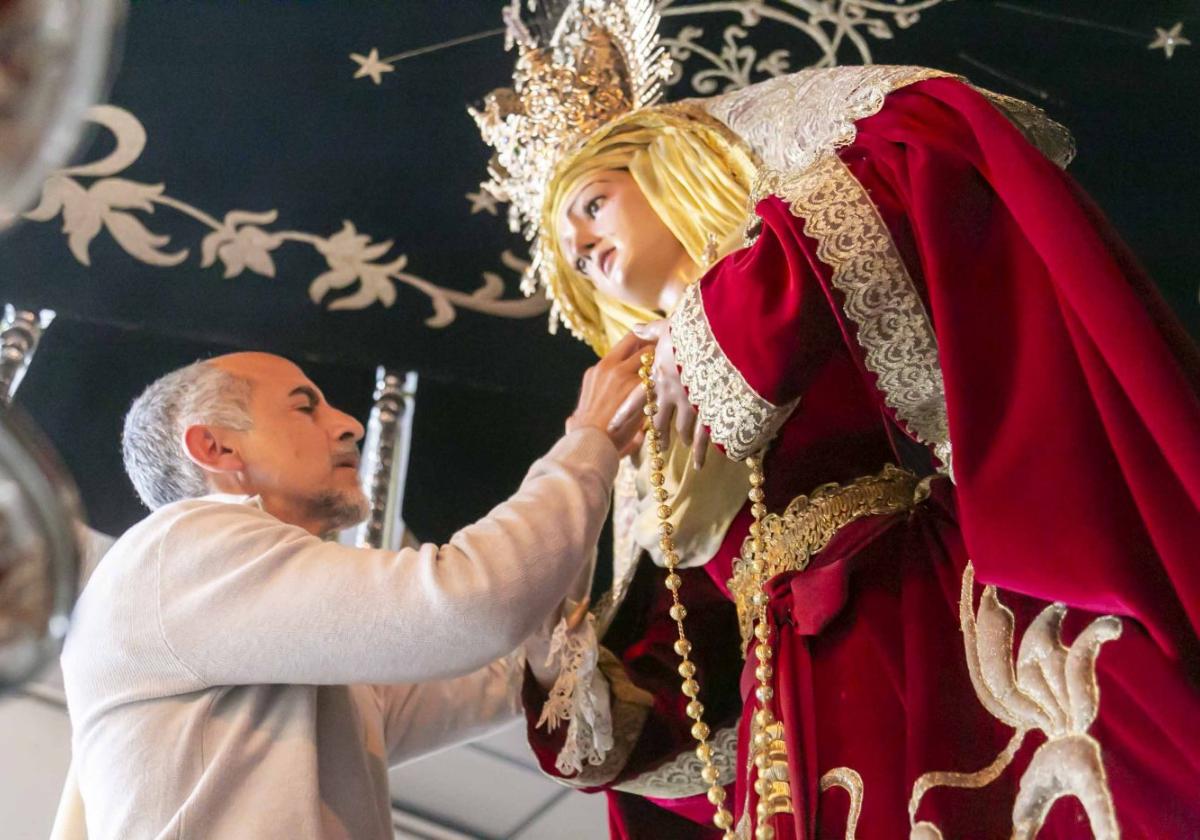El Calvario celebra su 125 aniversario y San Juan hace una larga travesía