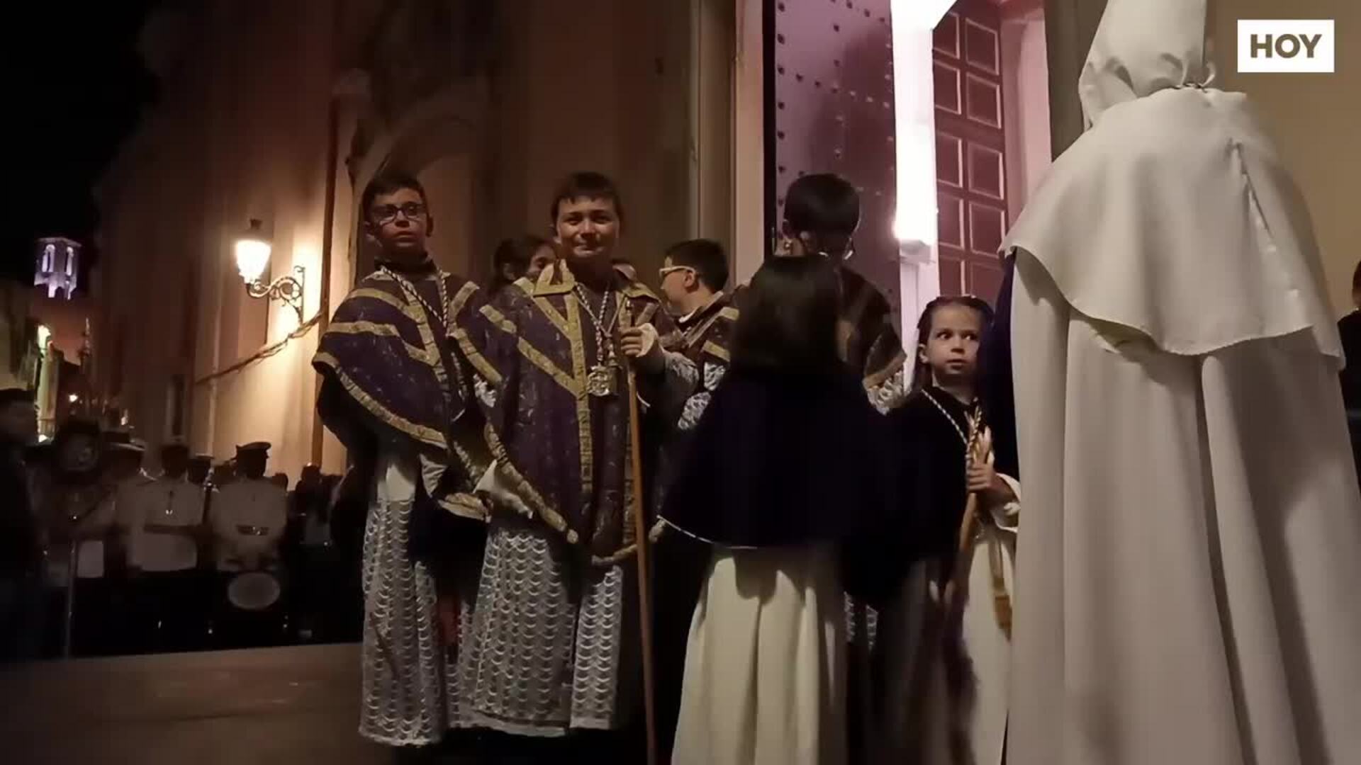 La lluvia da un tregua al Lunes Santo en Badajoz