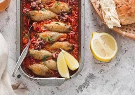 Calamares con salsa casera de tomate