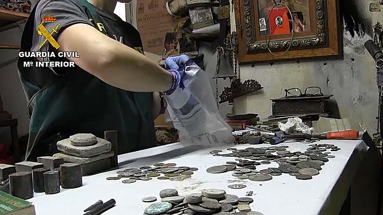 El expolio de piezas no cesa en los pequeños yacimientos extremeños