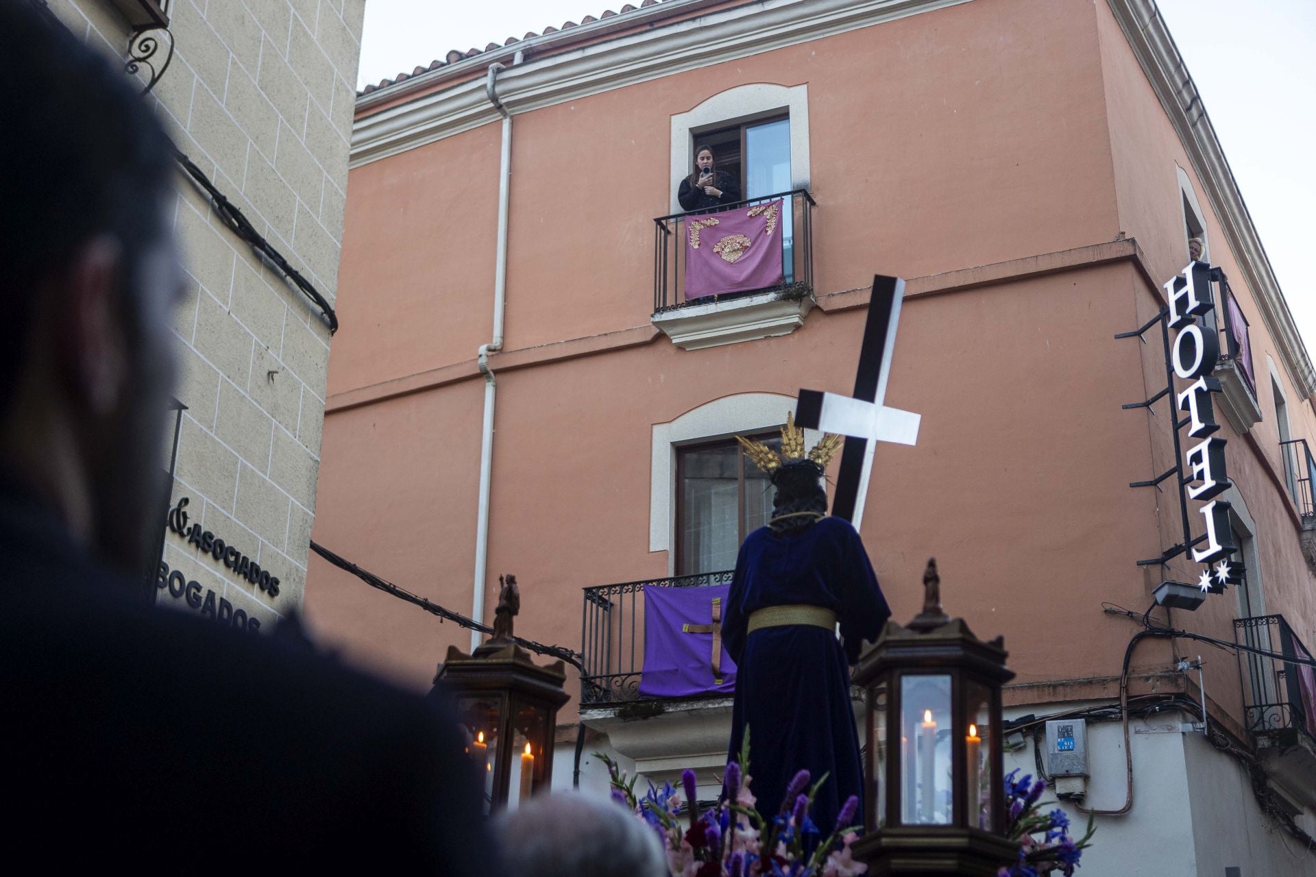 Martes Santo en Cáceres, en imágenes