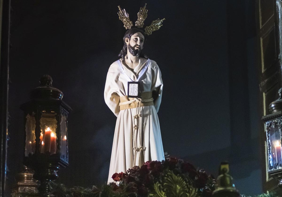 Jesús del Prendimiento durante su salida de la Iglesia de la Concepción.