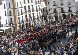 Jueves Santo de Cáceres, en imágenes