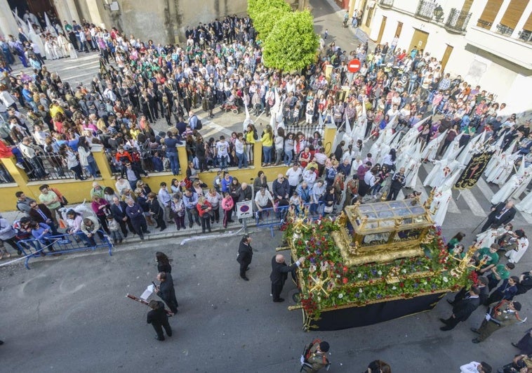 El Santo Entierro procesionará con marchas más sobrias
