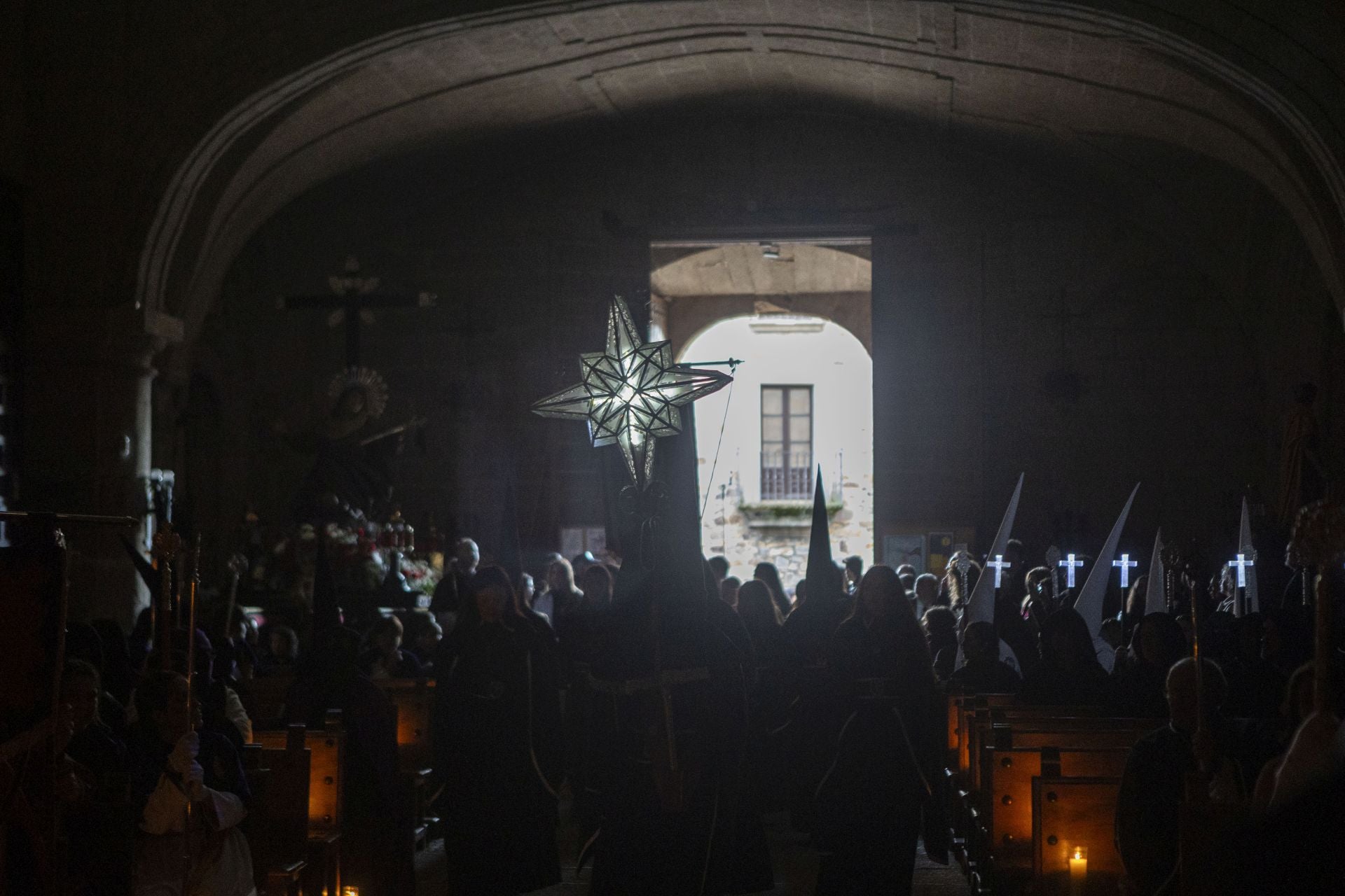 La suspensión del Santo Entierro de Cáceres, en imágenes