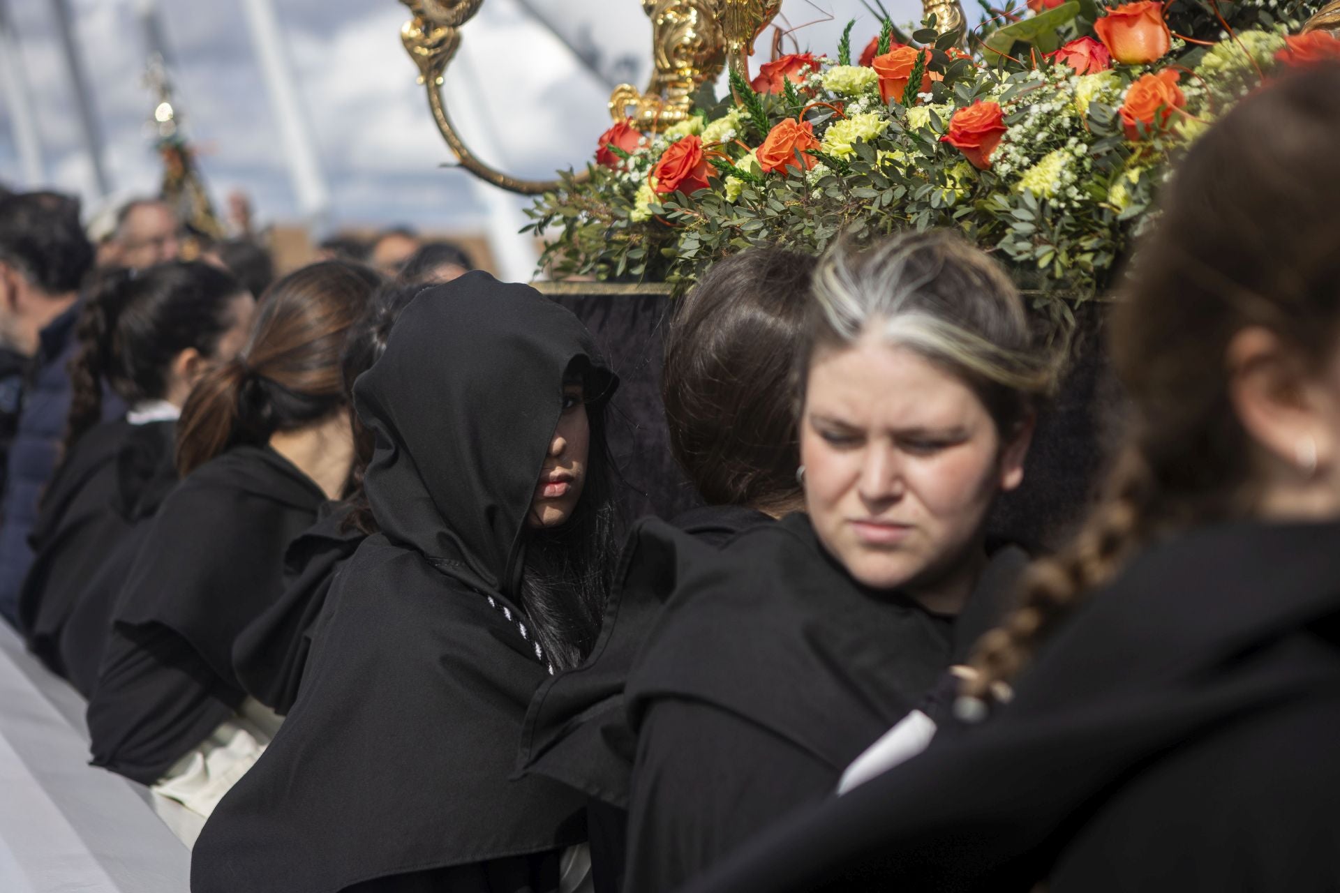 La procesión de la Cofradía del Cristo de la Victoria de Cáceres, en imágenes