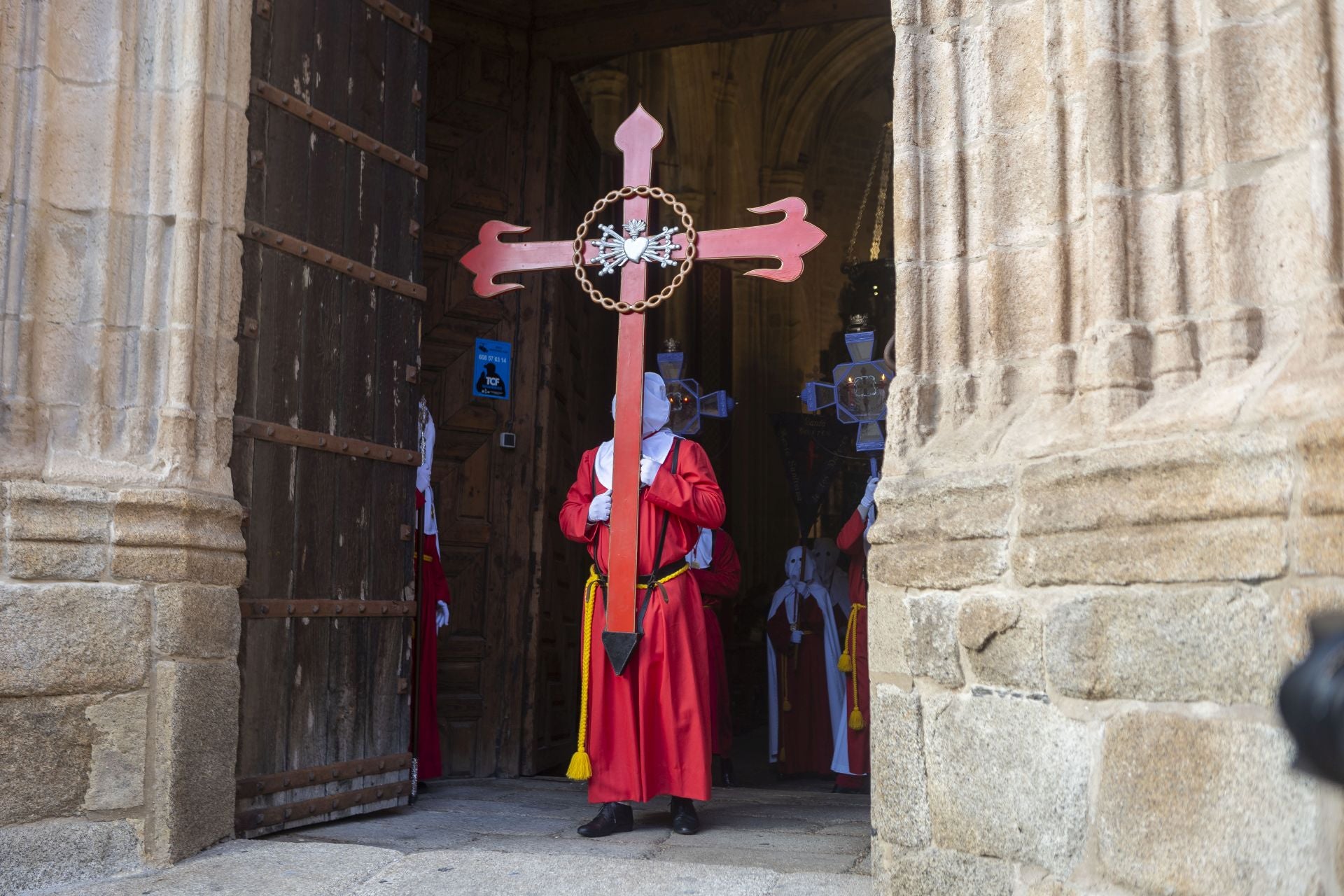 La procesión de la Cofradía de Batallas en Cáceres, en imágenes