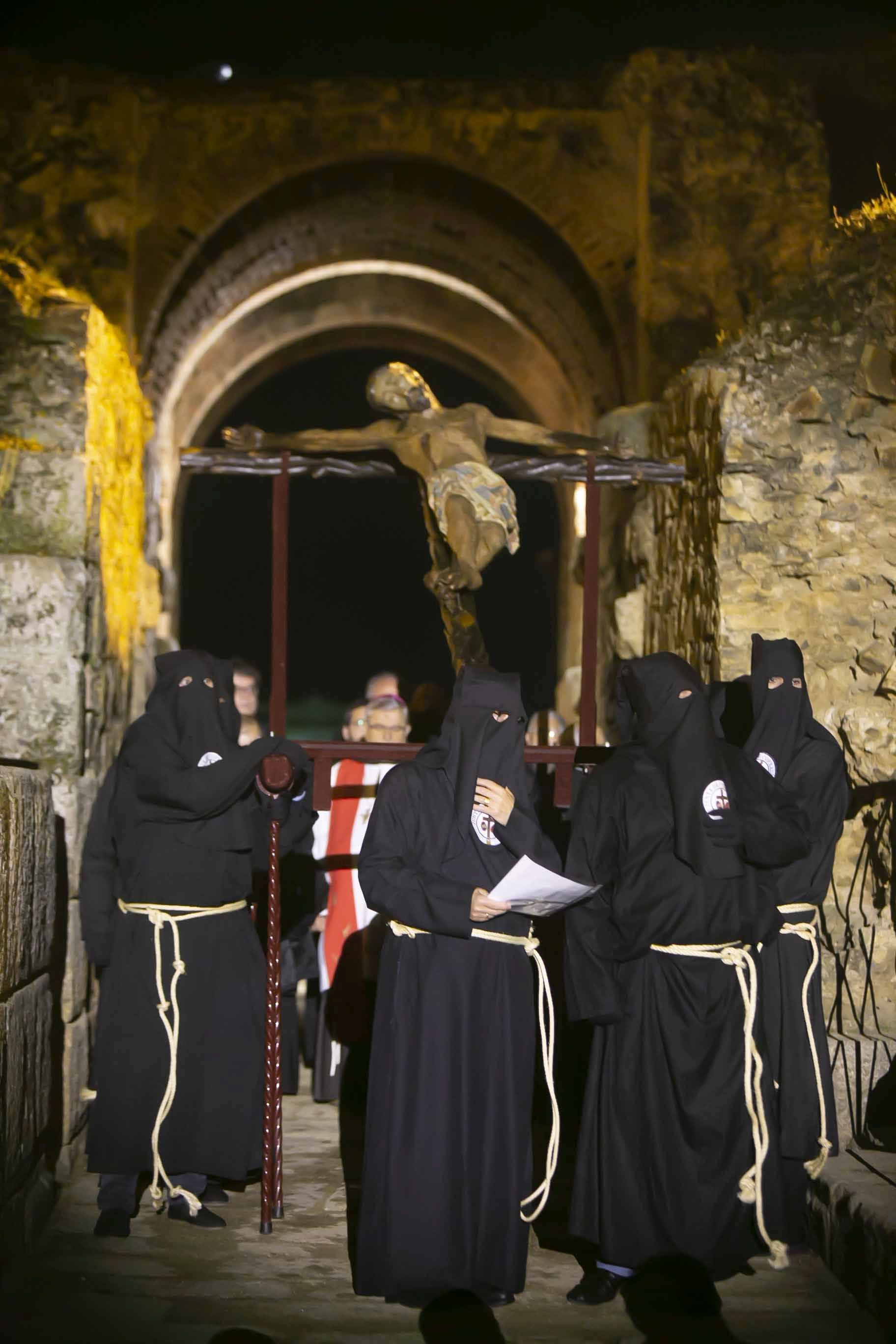 Las mejores imágenes del viacrucis en el Anfiteatro de Mérida