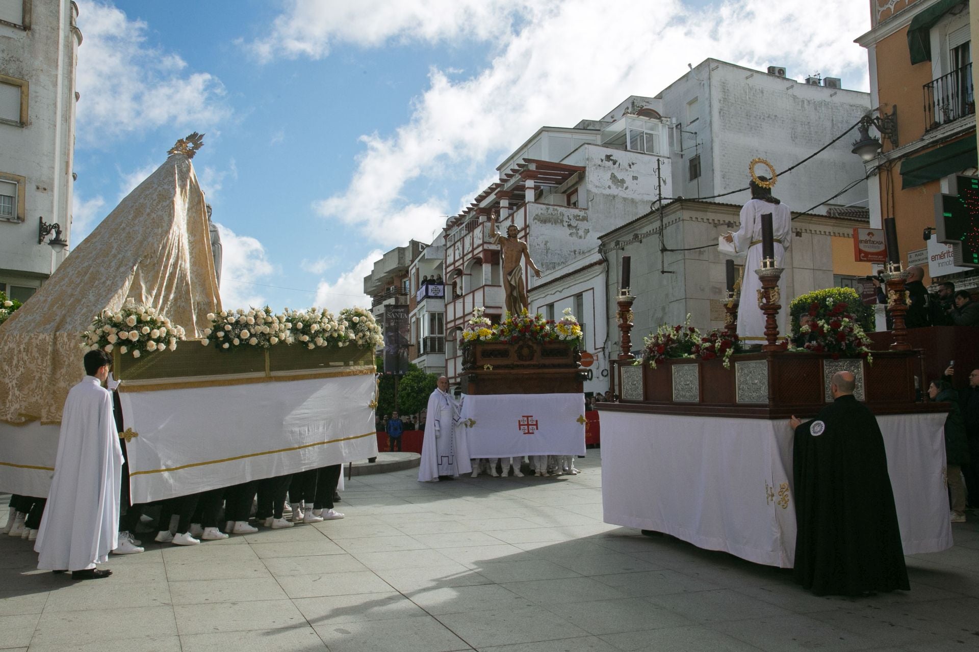 Fotos | Así fue la procesión de Jesús Resucitado en Mérida