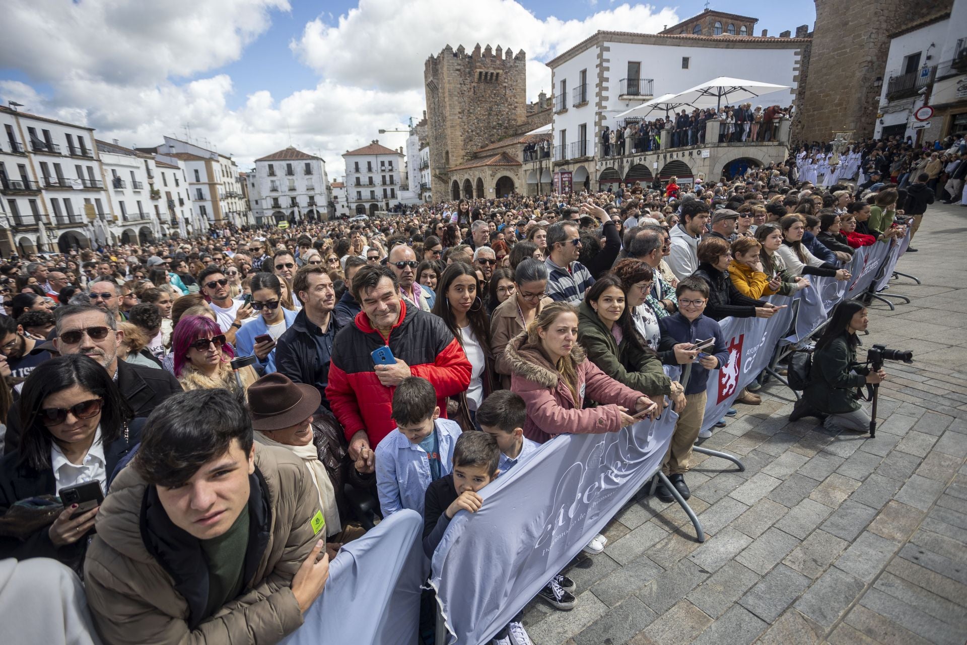 Fotos | Así ha puesto Cáceres el broche final a la Semana Santa