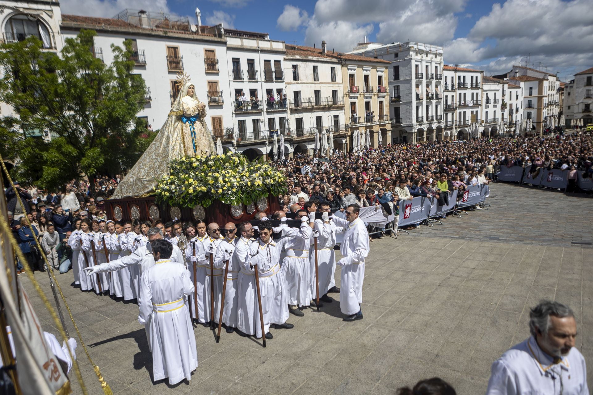 Fotos | Así ha puesto Cáceres el broche final a la Semana Santa