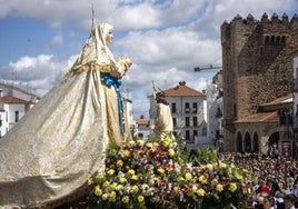 Fotos | Así ha puesto Cáceres el broche final a la Semana Santa