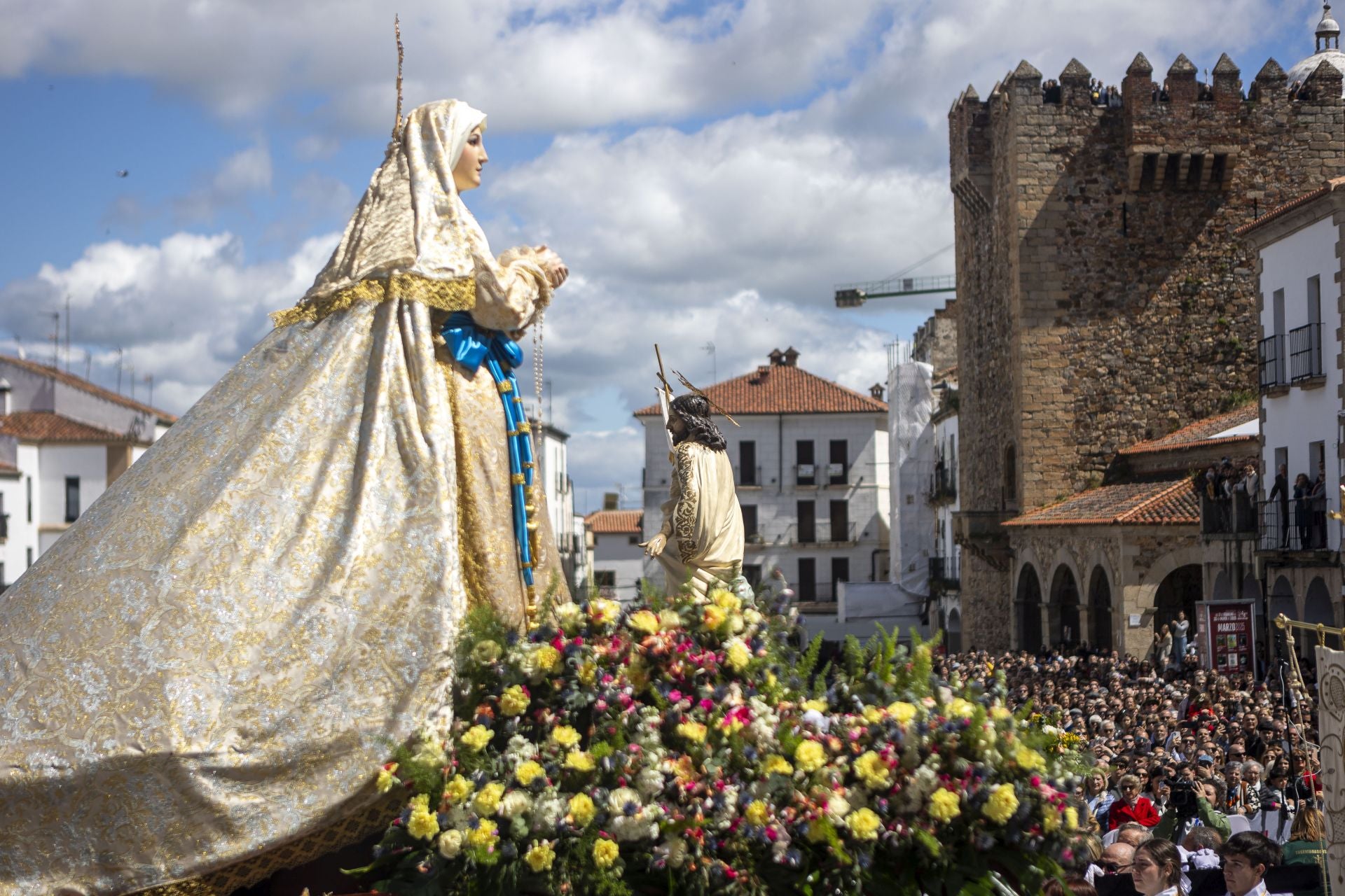 Fotos | Así ha puesto Cáceres el broche final a la Semana Santa