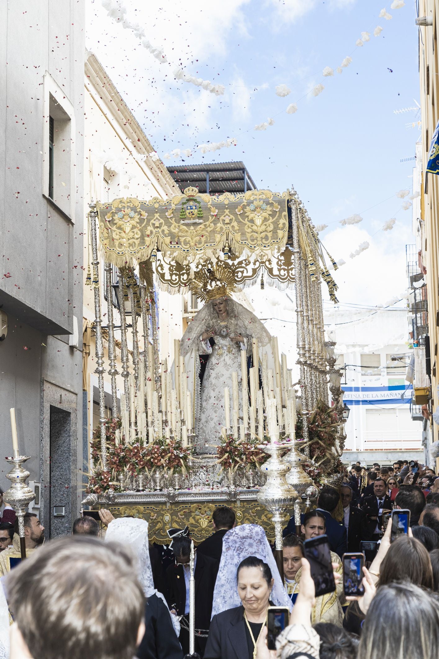 Fotos | Así ha sido la procesión de la Hermandad del Resucitado