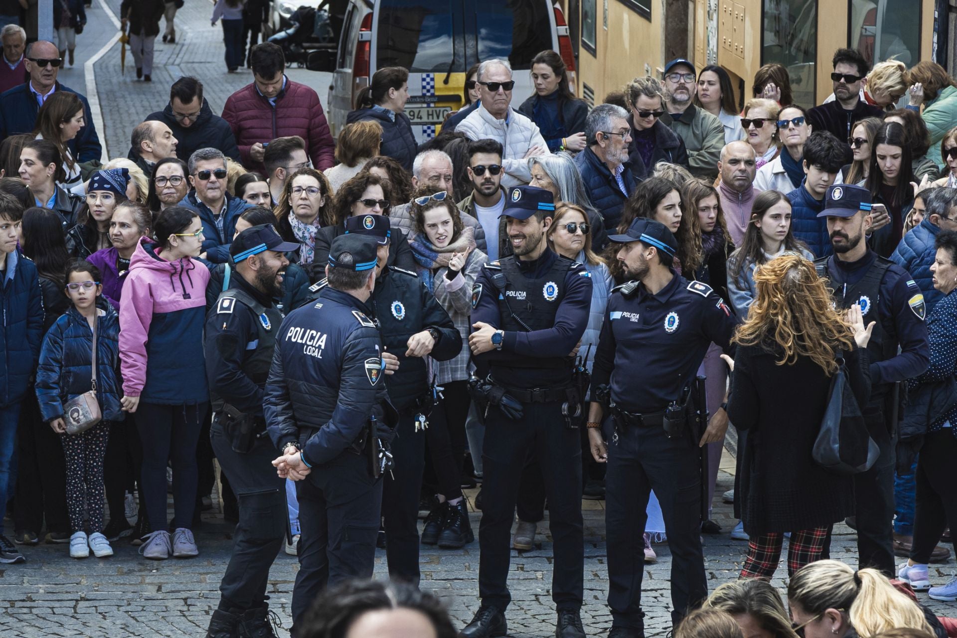 Fotos | Así ha sido la procesión de la Hermandad del Resucitado