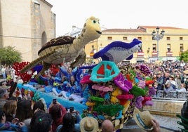 'Fiesta marina' fue la carroza ganadora del desfile.