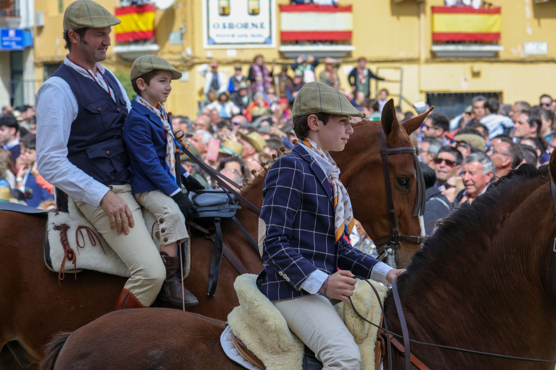 Fotos: Desfile de carrozas de la romería de Piedraescrita de Campanario