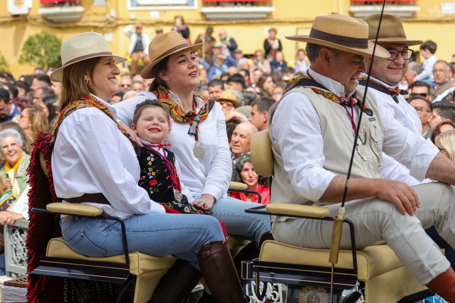 Fotos: Desfile de carrozas de la romería de Piedraescrita de Campanario