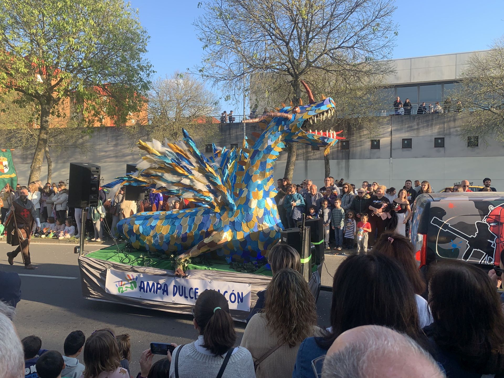 El desfile de San Jorge de Cáceres, en imágenes