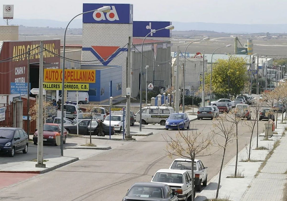 Recreación del posible desarrollo del suelo en Capellanías, con el centro de datos CC Green a la izquierda.