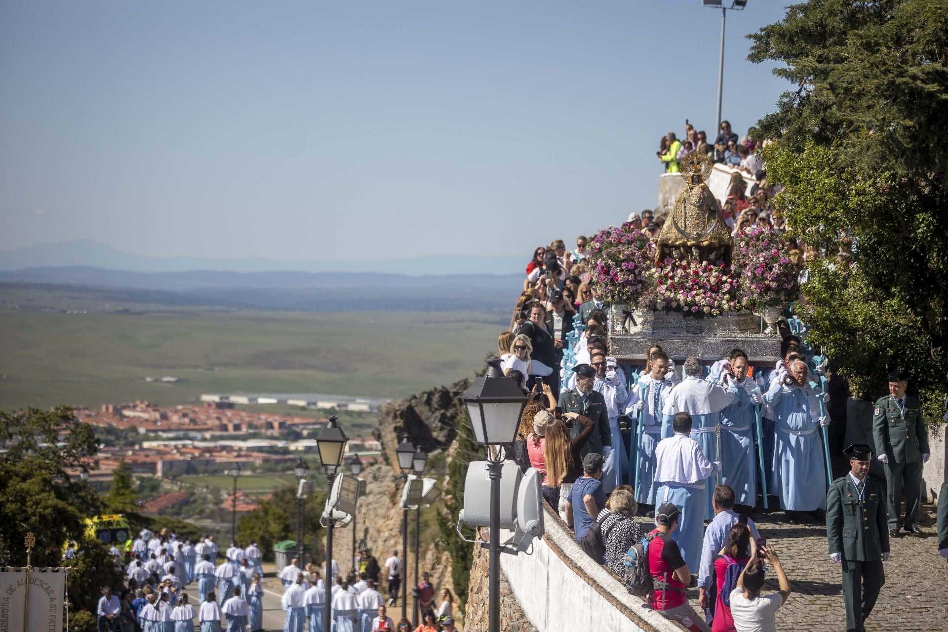 La bajada de la Virgen de la Montaña a la ciudad, en imágenes