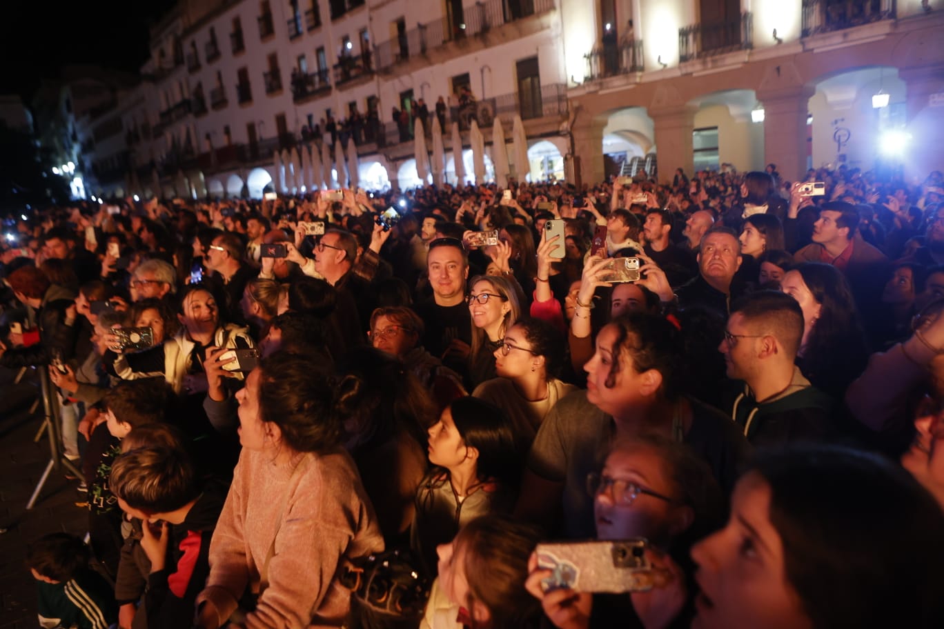 El desfile de San Jorge de Cáceres, en imágenes