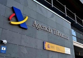 ¿Se puede desgravar el seguro del coche en la declaración de la renta?