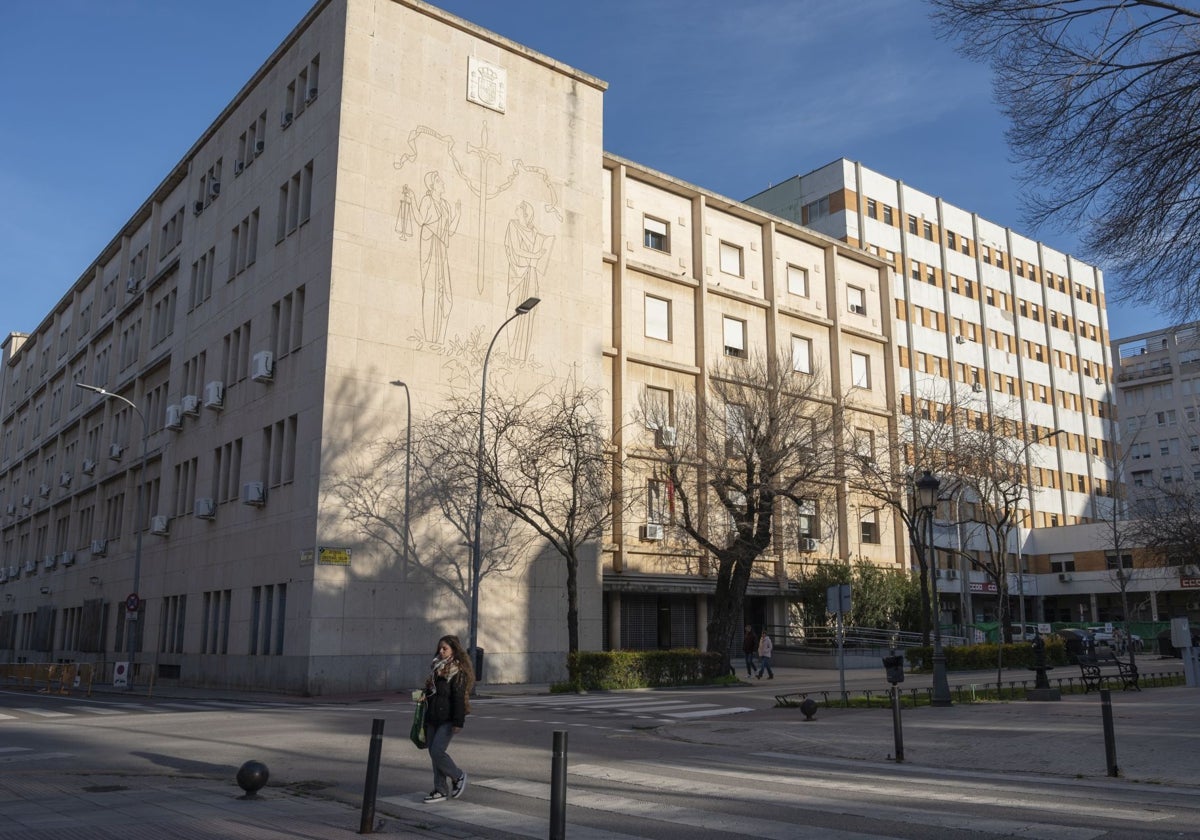 Quince años de cárcel por agredir a su hijastro, un menor de 13 años con discapacidad