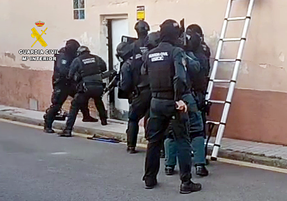 Detención de los implicados.