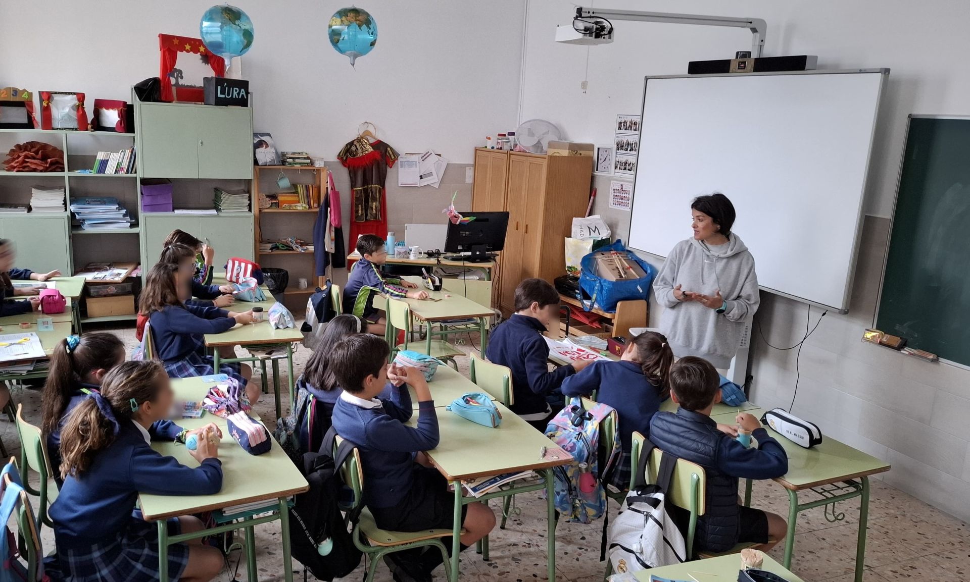 Alumnos en clase en el colegio de la Josefinas de Badajoz