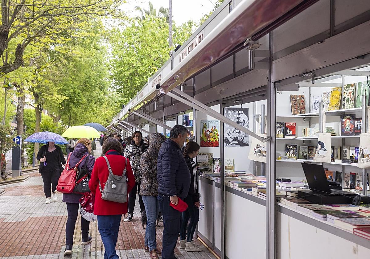 La Feria del Libro cacereña no ha traído a figuras literarias.