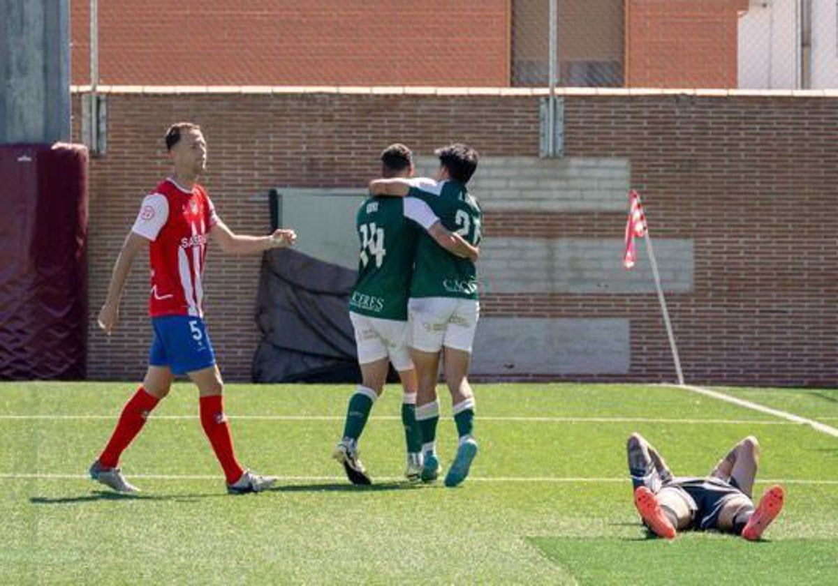 La afición del Cacereño prepara su 'superdomingo'