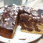 Resultado del bizcocho marmolado de chocolate y frutos secos