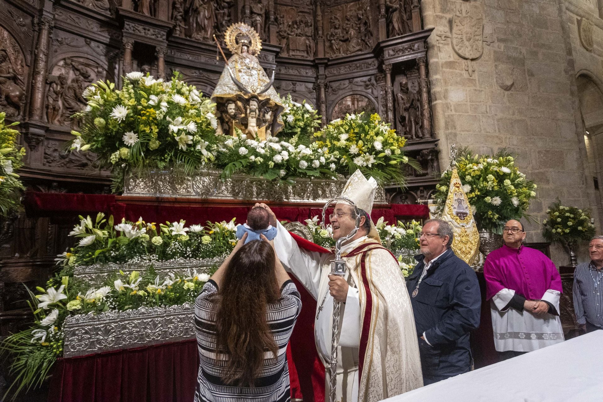 La presentación de los niños ante la Virgen de la Montaña, en imágenes