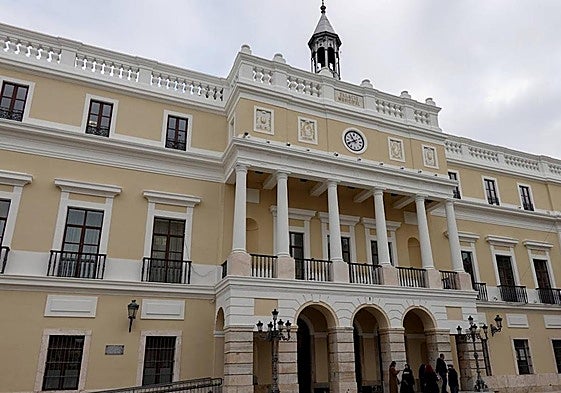 Fachada del Ayuntamiento de Badajoz.
