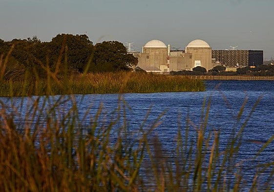 Las dueñas de la central nuclear de Almaraz aplazan su reunión para decidir el futuro de la planta