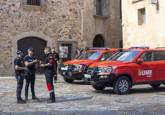 Efectivos de la UME en Cáceres el pasado martes por la mañana.