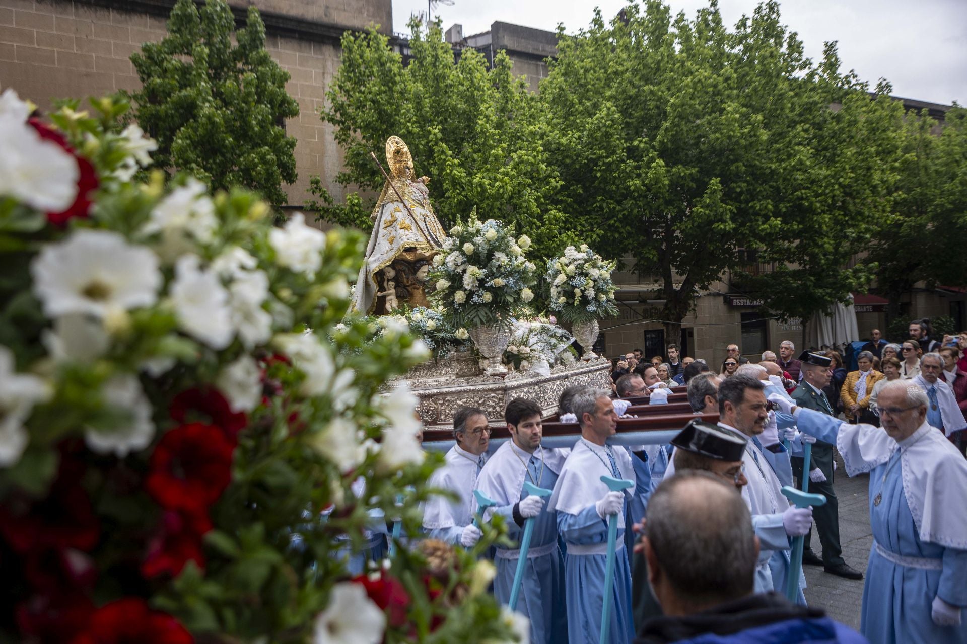 El regreso de la patrona de Cáceres a su santuario, en imágenes