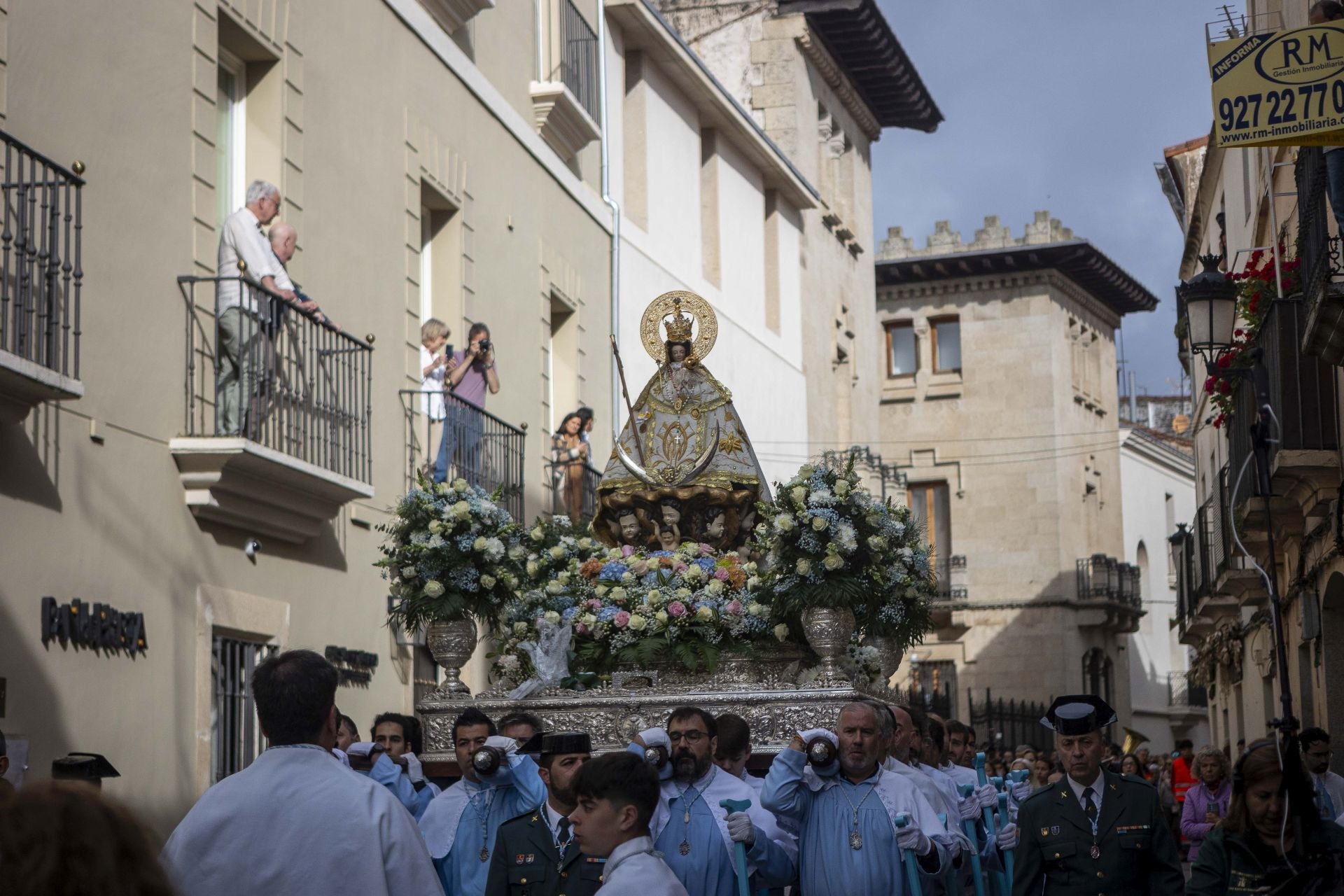 El regreso de la patrona de Cáceres a su santuario, en imágenes
