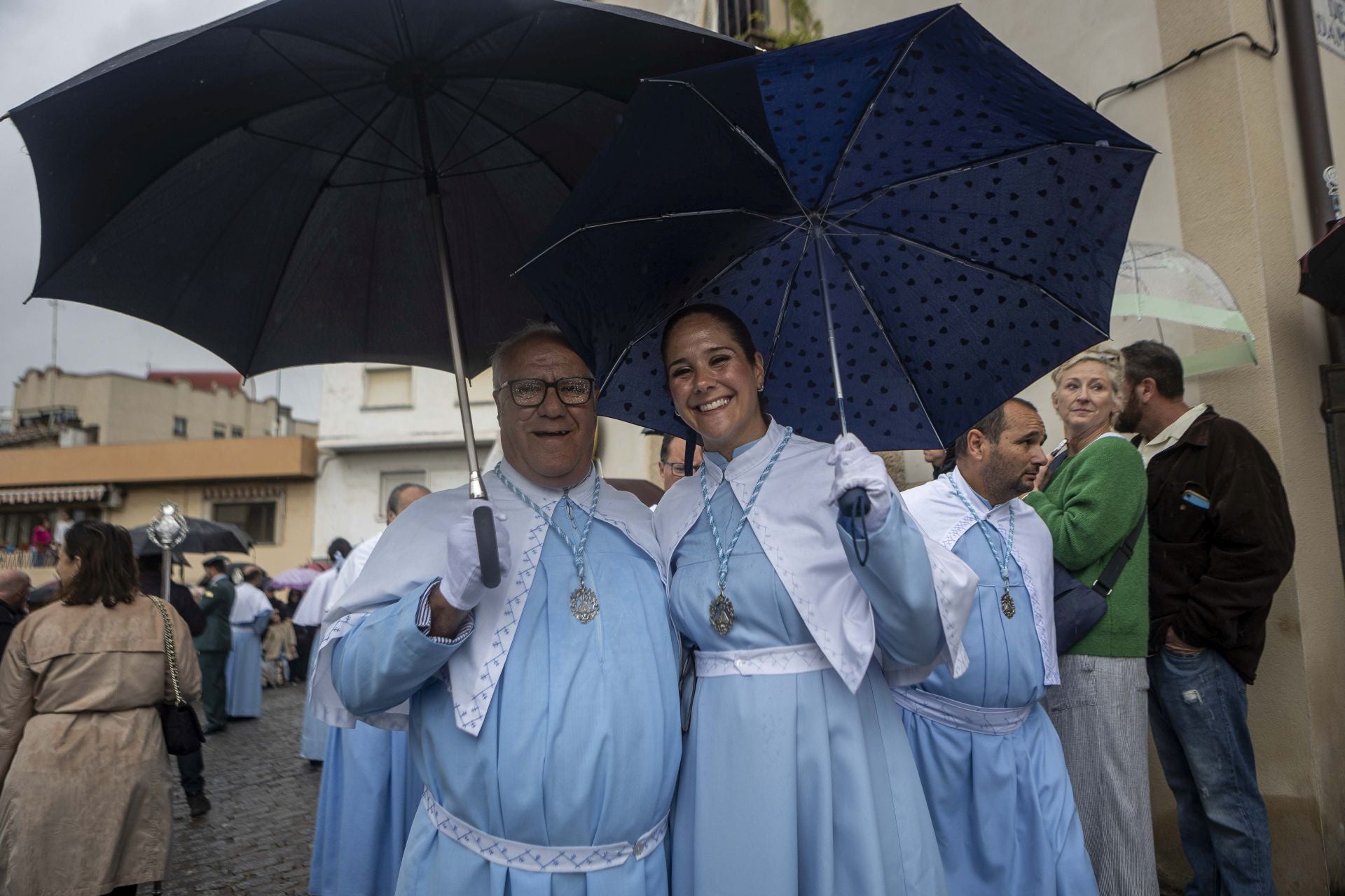 El regreso de la patrona de Cáceres a su santuario, en imágenes