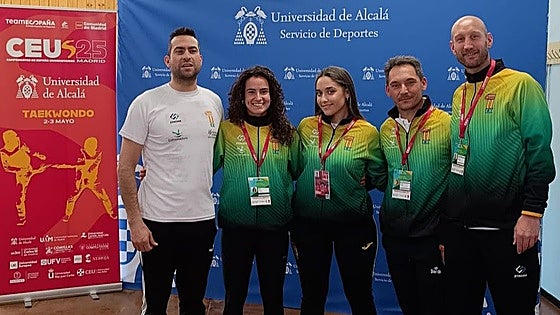 Amanda Mendo y Paula Gacía acarician el podio en el Campeonato de España Universitario