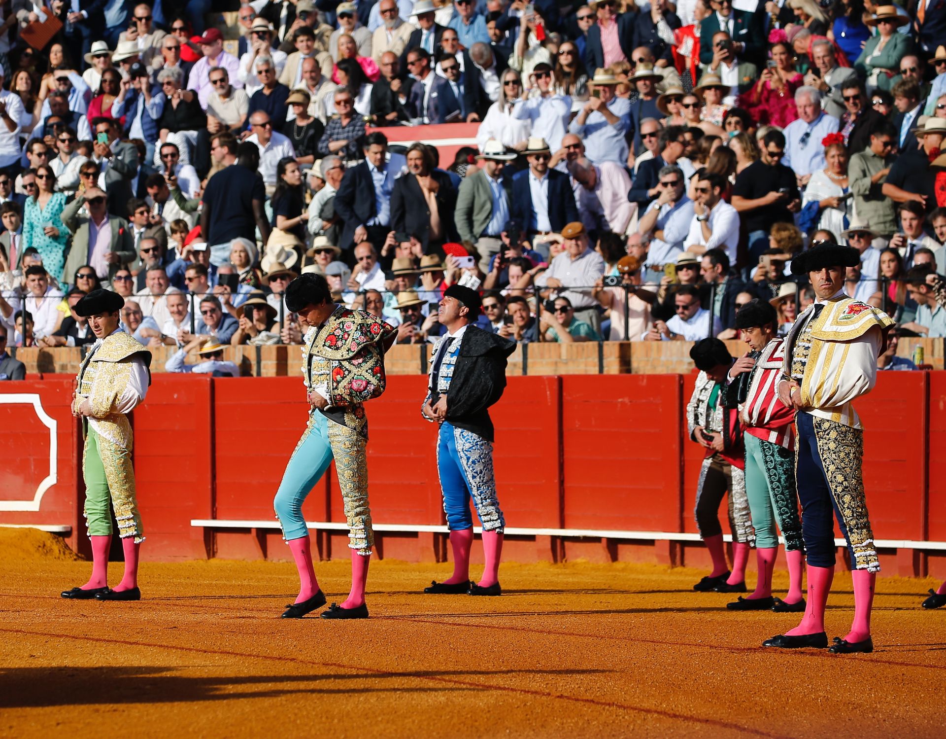 Las mejores imágenes del festejo con Perera, Roca Rey y Juan Ortega