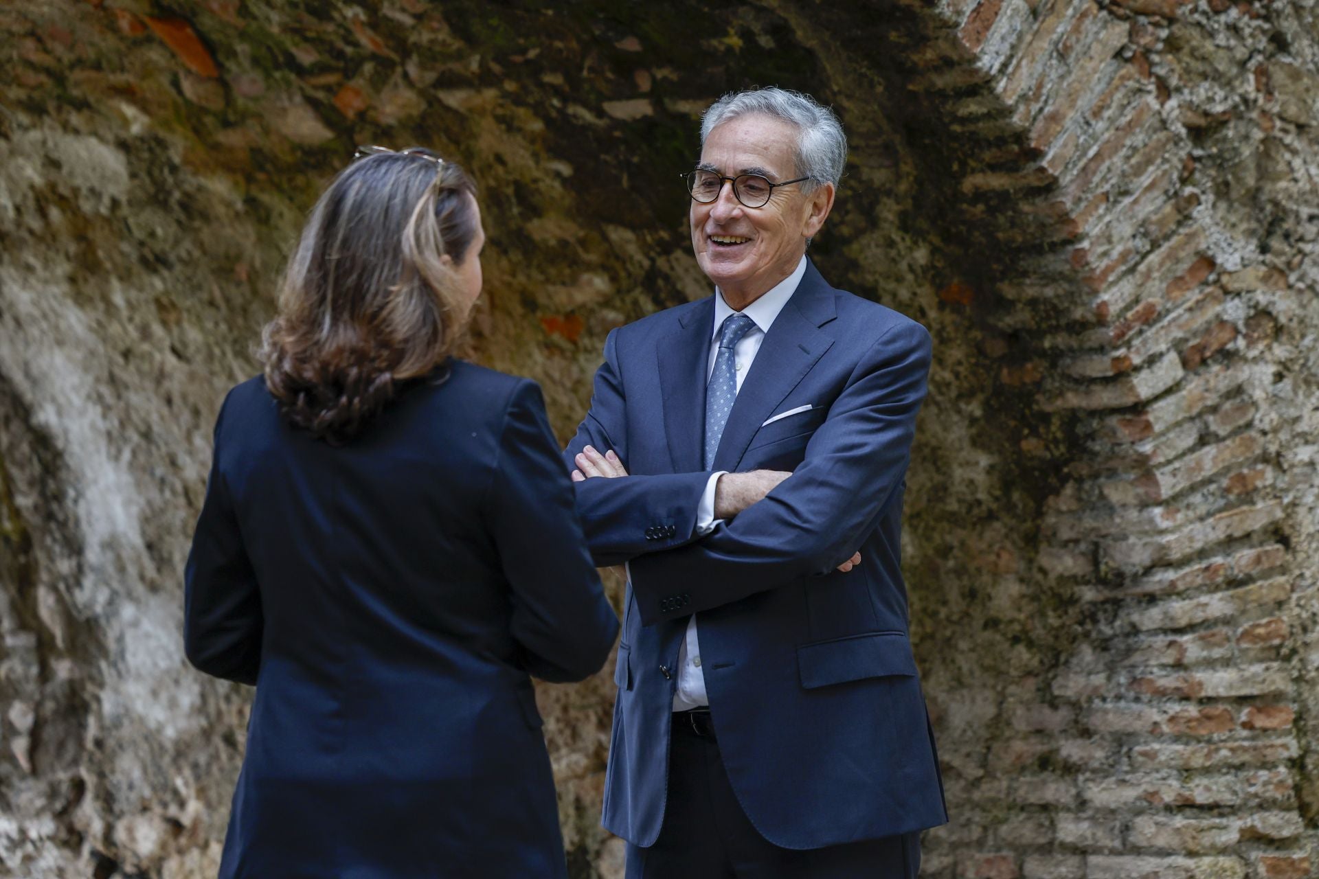 Fotos | Felipe VI preside la entrega del Premio Carlos Yuste a Josep Borrell
