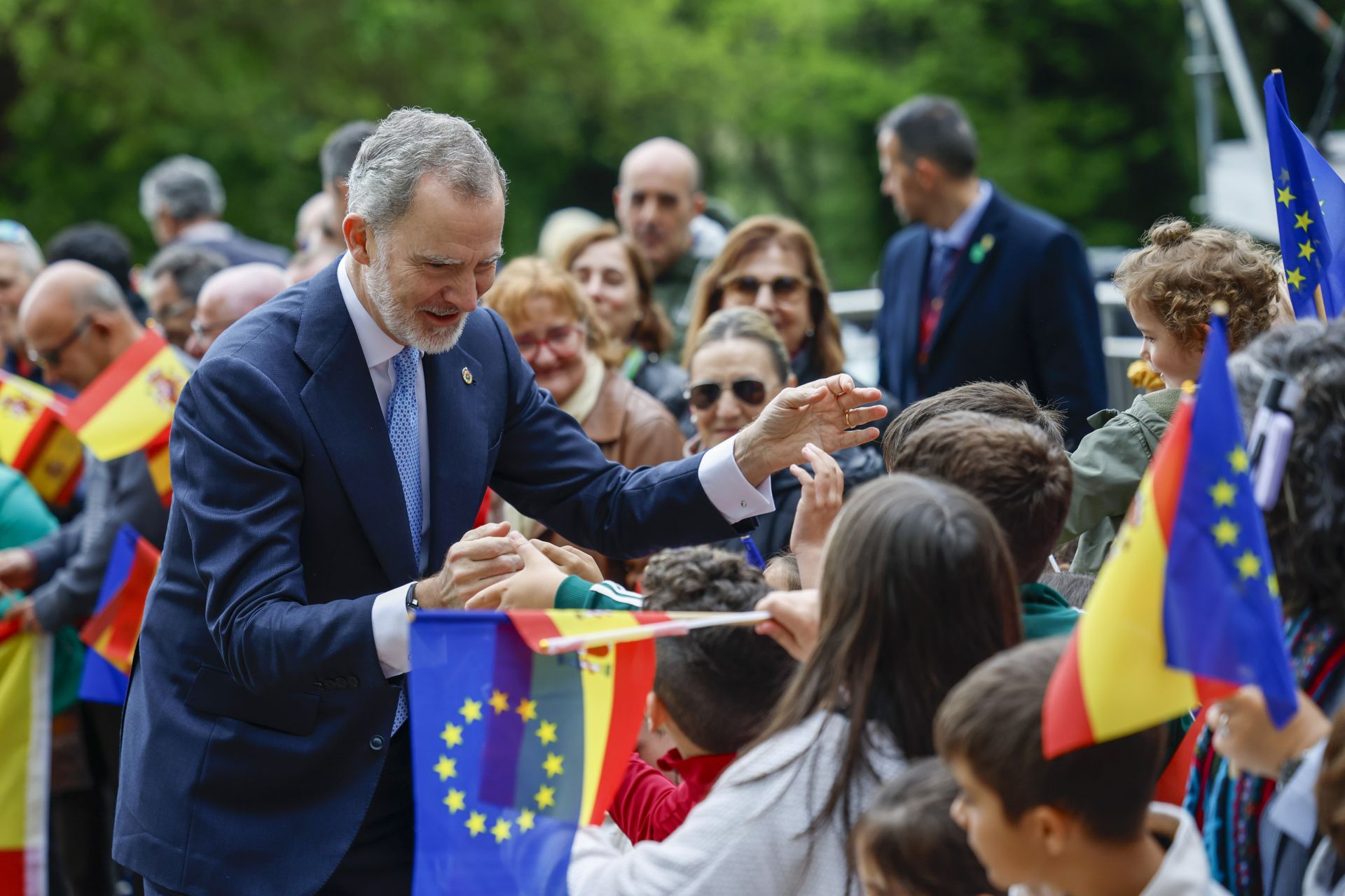 Fotos | Felipe VI preside la entrega del Premio Carlos Yuste a Josep Borrell