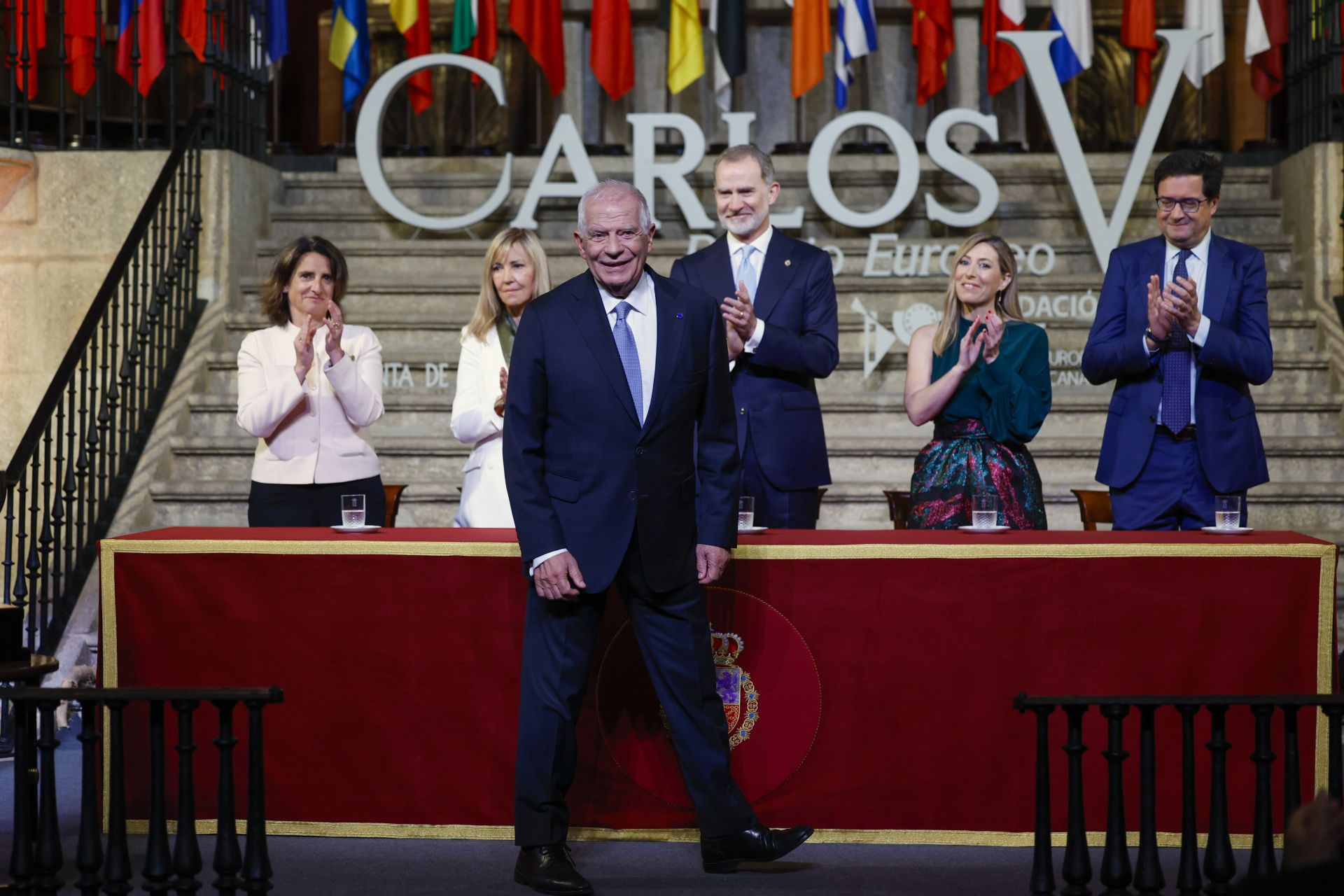 Fotos | Felipe VI preside la entrega del Premio Carlos Yuste a Josep Borrell